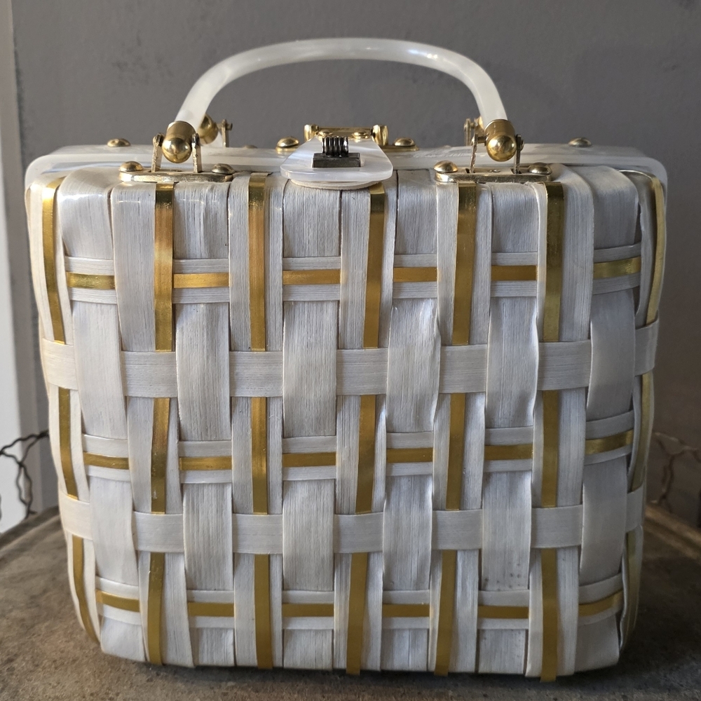 Charming Princess By Atlas - Vintage Woven Bag With Lucite Handles